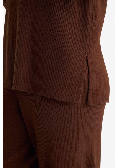 Defacto Regular Fit Bisiklet Yaka Kazak D6911ax25wnbn227 Kahve
