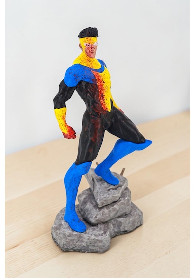 Invincible Mark Grayson Figür 20 Cm