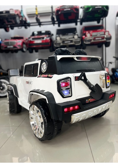 Hummer Akülü Araba 0-9 Yaş Beyaz