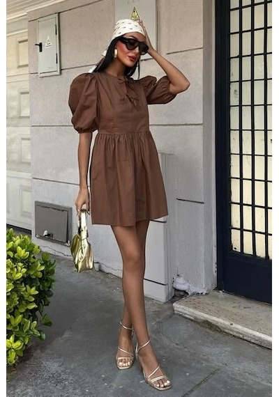 Defymoda Önü Fiyonk Bağlamalı Ve Balon Kollu Elbise 2893 Kahverengi
