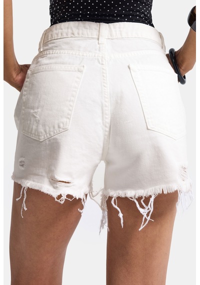 it's basic Kadın Kırık Beyaz 15s6-101 Mini Boy Yüksek Bel Yırtık Detaylı Püsküllü %100 Koton Denim Şort