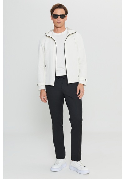 AC&Co / Altınyıldız Classics Erkek Ekru Softshell Rüzgar Geçirmez Standart Fit Normal Kesim Kapüşonlu Cepli Mont Ekru
