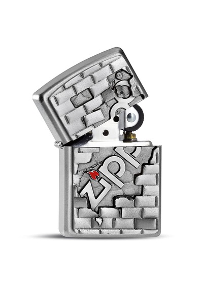 Zippo The Wall Emblem Metalik