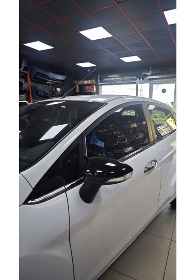 Ford Fiesta 2010-2016 Batman Ayna Kapağı Plastik Parlak Siyah