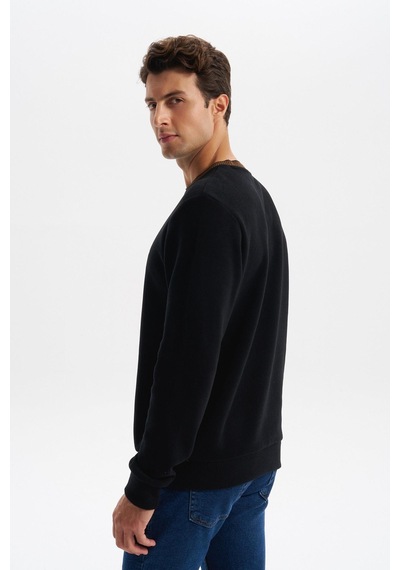 AR-MA Arma Erkek Regular Fit Örme Selanik Sweatshirt %65 Pamuk %35 Polyester, Karbon Fırçalı, Basic Bisiklet Yaka K30124698902 Siyah AR-MA Arma Erkek Regular Fit Örme Selanik Sweatshirt %65 Pamuk %35 Polyester, Karbon Fırçalı, Basic Bisiklet Yaka K30124698902 Siyah