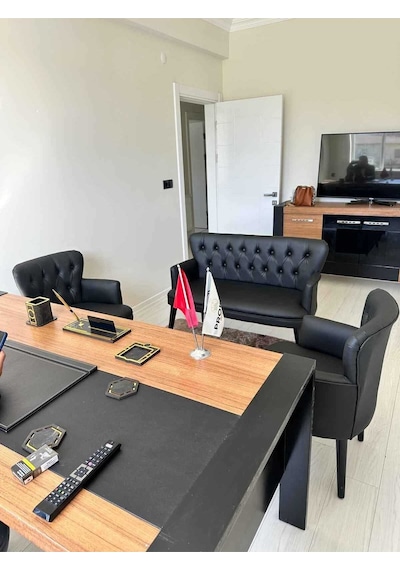 Ahşap Ayaklı Kollu Siyah Deri Ofis Koltuğu Büro Koltuğu Deri Ofis Bekleme Koltuğu 2 Adet İkili Çok Renkli Ahşap Ayaklı Kollu Siyah Deri Ofis Koltuğu Büro Koltuğu Deri Ofis Bekleme Koltuğu 2 Adet İkili Çok Renkli