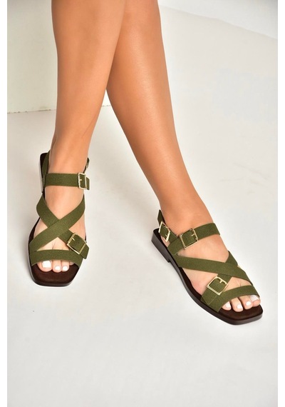 Fox Shoes Y458702602 Yeşil Süet Toka Detaylı Kadın Sandalet Yeşil