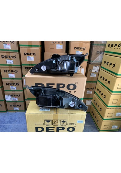 Ford Focus 2002-2005 Arası Depo Sağ Ve Sol Far Takım 2m51-13100-bd / 2m51-13101-bd