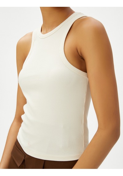 Koton Halter Yaka Fitilli Atlet Basic Biye Detaylı Pamuklu Bej 3sal30167ık Ekru Koton Halter Yaka Fitilli Atlet Basic Biye Detaylı Pamuklu Bej 3sal30167ık Ekru