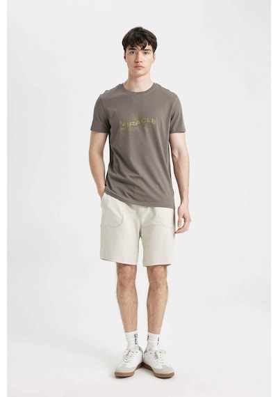DeFacto Slim Fit Dar Kesim Dar Paça Cepli Basic Düz Şort B8673AX24SMGR437