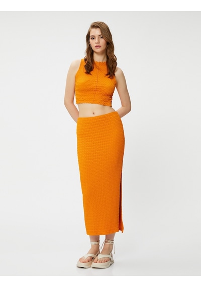 Koton Şahika Ercümen X Koton - Kolsuz Dokulu Crop Top Turuncu 3sak10425ek 3SAK10425EK202 Koton Şahika Ercümen X Koton - Kolsuz Dokulu Crop Top Turuncu 3sak10425ek 3SAK10425EK202
