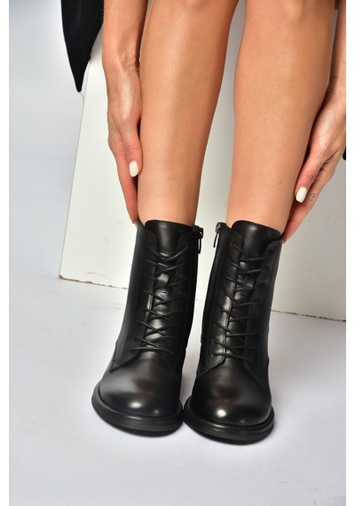 Fox Shoes Z555670603 Siyah Hakiki Deri Kalın Topuklu Kadın Bot