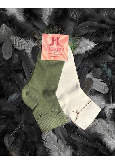 Heren Socks Heren Zincir Kurdela Desenli , 2'li Taşlı Kadın Soket ,parfüm Kokulu, Premium Serisi Haki/beyaz Heren Socks Heren Zincir Kurdela Desenli , 2'li Taşlı Kadın Soket ,parfüm Kokulu, Premium Serisi Haki/beyaz