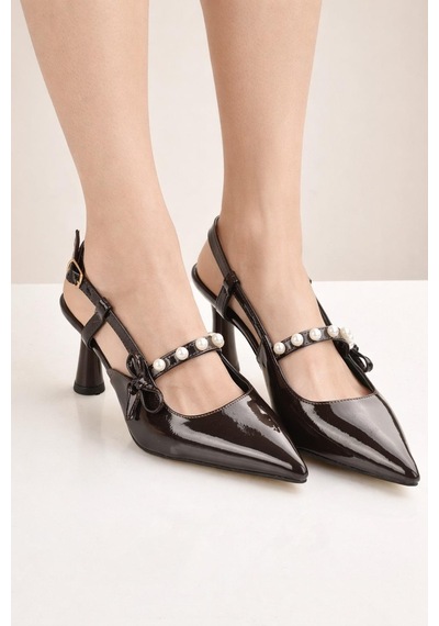 Modaonn Kadın Sivri Burun İnci Detaylı Slingback İnce Topuk Rugan Ayakkabı Kahverengi Modaonn Kadın Sivri Burun İnci Detaylı Slingback İnce Topuk Rugan Ayakkabı Kahverengi