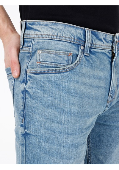 Colin's Colins 044 Karl Normal Kesim Düşük Bel Düz Paça Jean Erkek Şort Cl1069523 Q1.V1 Dn09019 Mavi