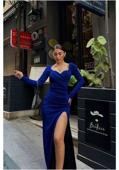 Euro Class Kadın Tasarım Kalp Yaka Yırtmaçlı Uzun Kollu Abiye Elbise Saks