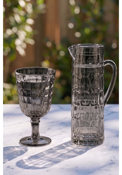 Akrilik Allegra Füme 7 Parça Kadeh & Su Meşrubat Bardağı 450 Ml Ve Akrilik Allegra Füme 1,5 Lt Sürahi Cam Değildir
