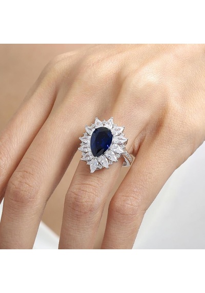 Mia Vento Effective Diamond Londra Tutkusu Sentetik Safir Taşlı Gümüş Yüzük