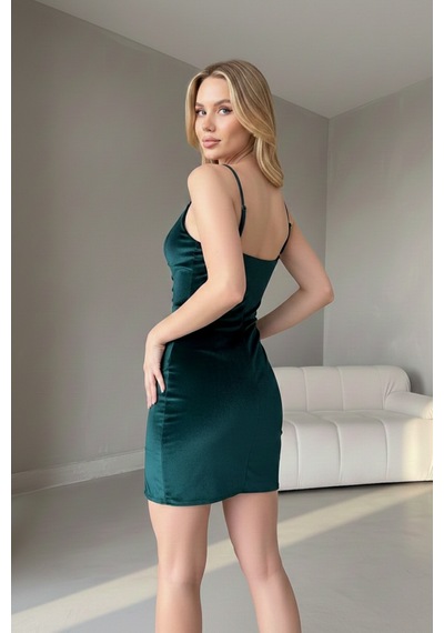 Zedefx Kadın İnce Askılı Kadife Elbise Yeşil