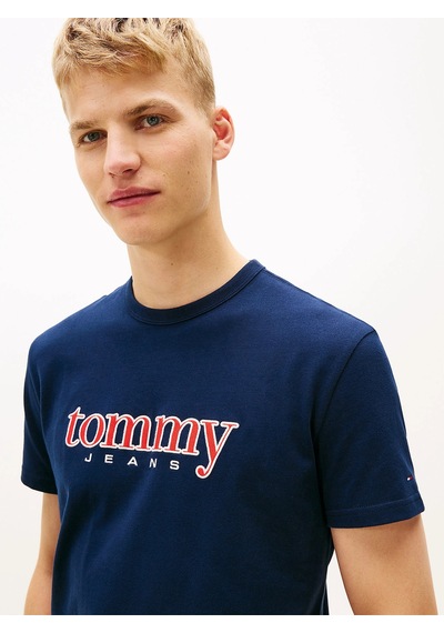 Tommy Hilfiger Tjm Normal Kesim Aplikeli Grafik Baskılı Erkek Mavi T-shirt Dm0dm22719c1g Mavi Tommy Hilfiger Tjm Normal Kesim Aplikeli Grafik Baskılı Erkek Mavi T-shirt Dm0dm22719c1g Mavi