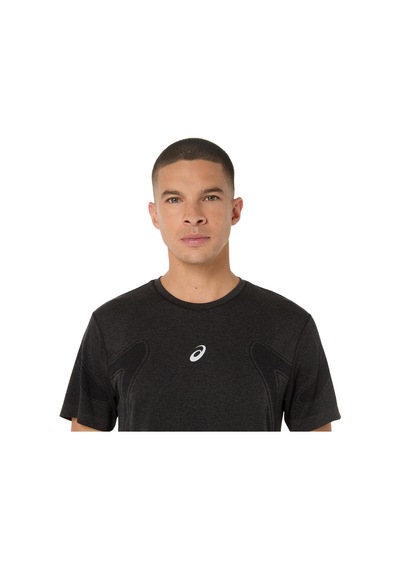 Asics Road Seamless Ss Top Erkek Siyah Beyaz Tshirt 2011d355-001 Siyah - Beyaz