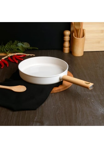 Belarıva 28 Cm Beyaz Ahsap Saplı Tava Beyaz