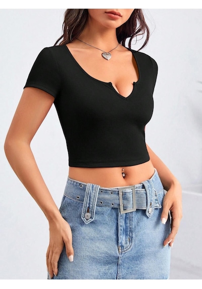 Liona Geniş U Yaka Siyah Renk Fitilli Kısa Kollu Slim Fit Crop Top Bluz