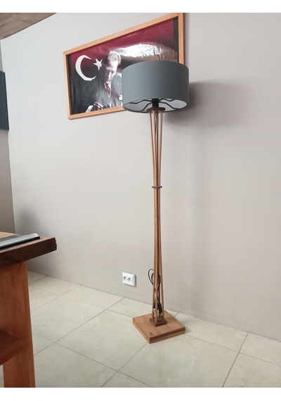 Lambader Ahşap Ayaklı Gri