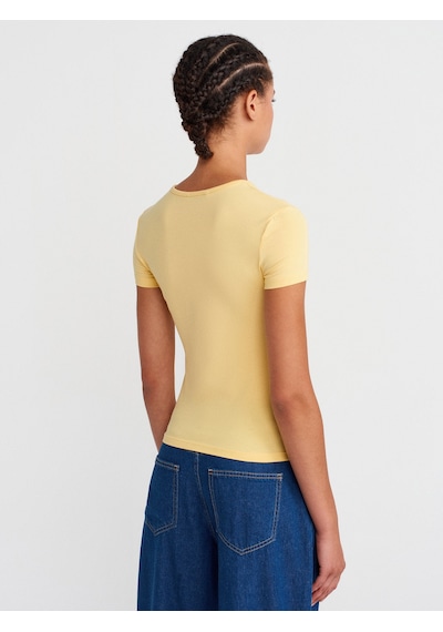 Dilvin 31906 Vücuda Oturan Kısa Kollu T-shirt-sarı Sari