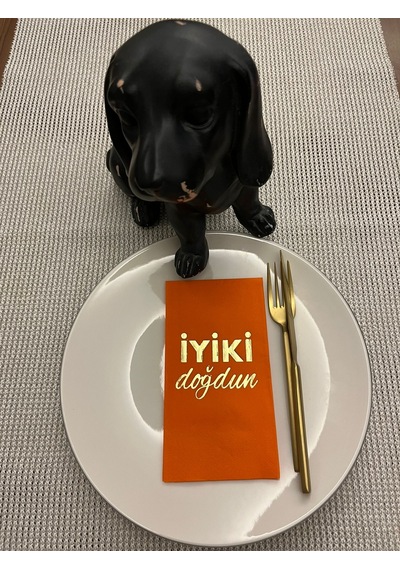 Gold Yaldızlı Turuncu İyi Ki Doğdun Baskılı Garson Katlama Peçete 16 Adet
