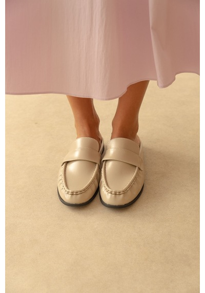 Lutvelizade Loafer 2601 Arkası Açık Büzgülü Bej Kadın Loafer