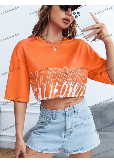 Flood Of Style Crop Ckod-232913 Mektup Grafikli Düşük Omuz Kısa Turuncu