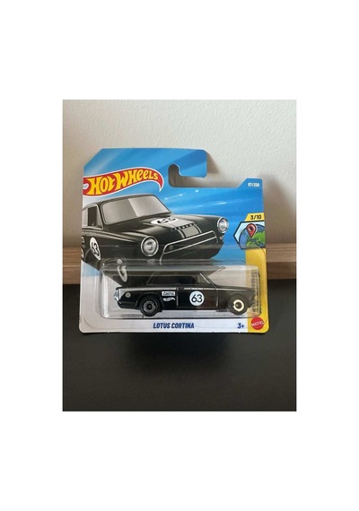 Lotus Cortina Siyah