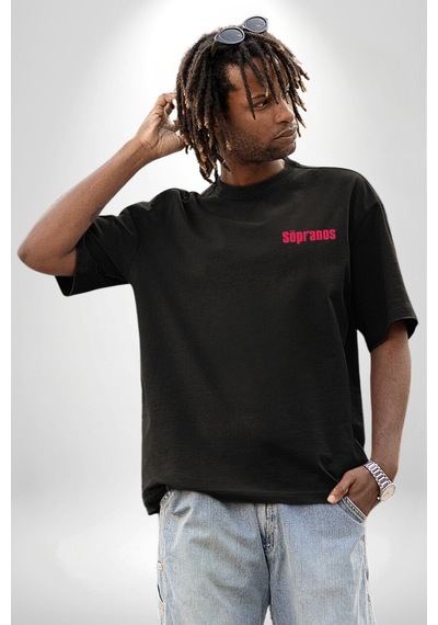 The Sopranos Siyah Oversize Unisex Ön Sol Yan Minimal Baskılı Tişört Koyu Siyah The Sopranos Siyah Oversize Unisex Ön Sol Yan Minimal Baskılı Tişört Koyu Siyah