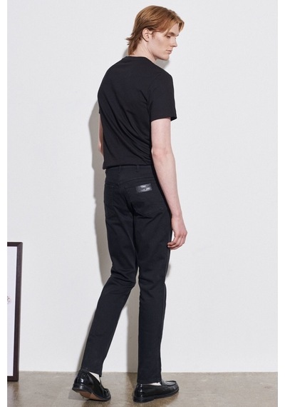 Wrangler Erkek Texas Slim Fit Dar Kesim Normal Bel Esnek Pantolon Siyah