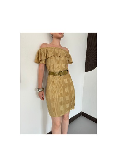 Verymoda Kayık Yaka Piliseli Kemerli Elbise D1694 Hardal