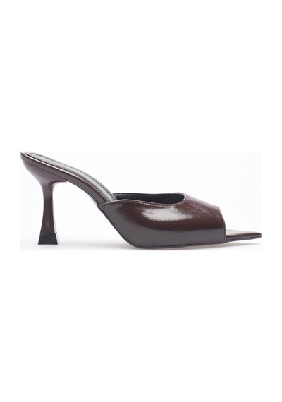 Alewomen Kahverengi Mat Rugan 9 Cm Topuk Groya Sivri Burun Kadın Terlik Kahverengi Rugan Alewomen Kahverengi Mat Rugan 9 Cm Topuk Groya Sivri Burun Kadın Terlik Kahverengi Rugan
