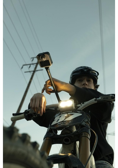 Gopro Max2 + Aksesuar Paketi - 4ft 1,2 M Uzatma Kutbu, 2 1960mah Enduro Pil, 64 Gb Sandisk Microsd Kart İçerir