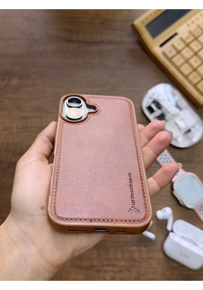 Apple iPhone 16 Uyumlu Premium Deri Dokulu Darbelere Karşı Dayanıklı Nazal Silikon Kılıf Kahverengi