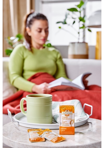 Apitera UP Doğal Bal, B Vitaminleri, Kırmızı Ginseng, Guarana ve Propolis İçeren Takviye Edici 56'lı Saşe