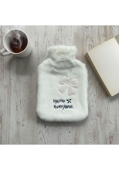 Hello Everyone Yazılı Kurdeleli Beyaz Peluş Sıcak Su Torbası 1 Lt Yumuşak Kılıf, Uzun Süre Sıcak Tutan Termal Su Torba Çok renkli