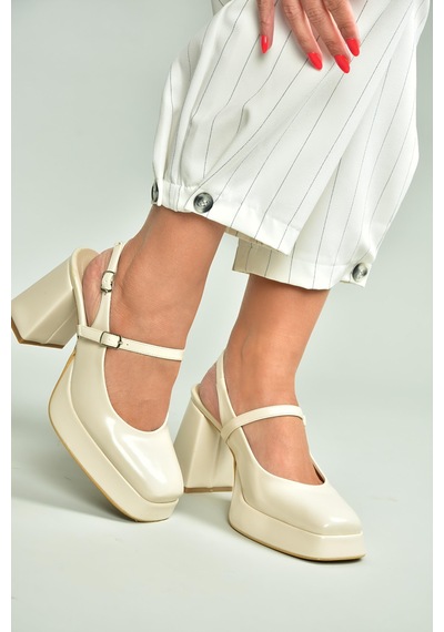 Fox Shoes S282030908 Bej Rugan Kalın Topuklu Kadın Ayakkabı Bej
