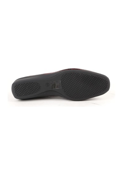 Libero Kadın Loafer Günlük Hakiki Deri Kroko Desenli Parlak Rugan Metal Zincir Tokalı Esnek Kauçuk Taban L031.26142209 Bordo Libero Kadın Loafer Günlük Hakiki Deri Kroko Desenli Parlak Rugan Metal Zincir Tokalı Esnek Kauçuk Taban L031.26142209 Bordo