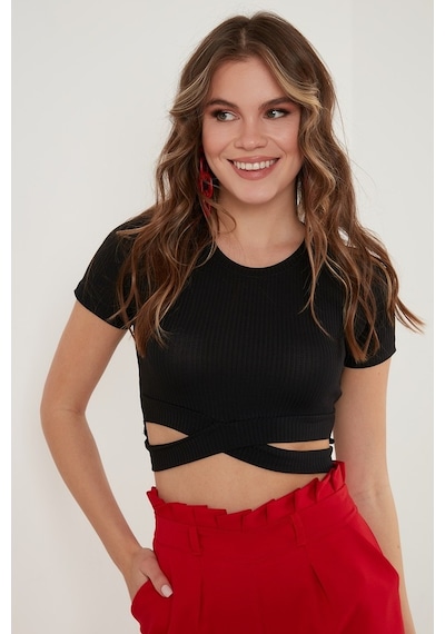 Lela Fitilli Bel Detaylı Kısa Kollu Dar Kesim Crop Bayan Bluz 5864211 Siyah