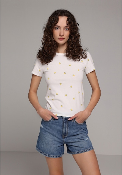 Colin's Colins Slim Fit Yuvarlak Yaka Metraj Baskılı Kadın Beyaz Kısa Kol Tişört Cl1079666 Q1.v2 Wht Colin's Colins Slim Fit Yuvarlak Yaka Metraj Baskılı Kadın Beyaz Kısa Kol Tişört Cl1079666 Q1.v2 Wht