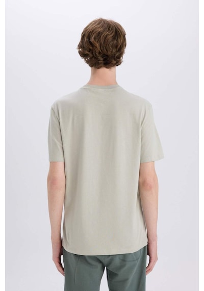 DeFacto %100 Pamuk New Regular Fit Bisiklet Yaka Basic Düz Kısa Kollu Tişört V7699AZ24SPKH478 DeFacto %100 Pamuk New Regular Fit Bisiklet Yaka Basic Düz Kısa Kollu Tişört V7699AZ24SPKH478