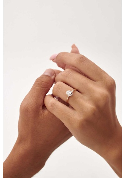Marry Oval Pırlanta Tektaş Yüzük