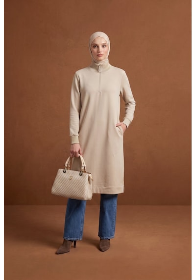 Armine Trend Yarım Fermuarlı Dik Yaka Uzun Kollu Rahat Kesim Basic Uzun Tunik 107 Cm Boy Bej 26kt456 Armine Trend Yarım Fermuarlı Dik Yaka Uzun Kollu Rahat Kesim Basic Uzun Tunik 107 Cm Boy Bej 26kt456