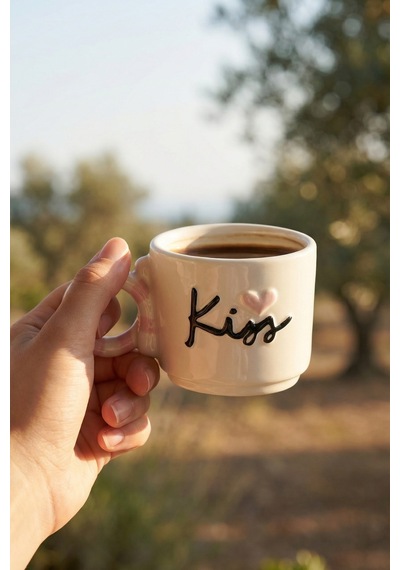 Valentine Kiss Porselen Kupa - 425 Ml Renkli