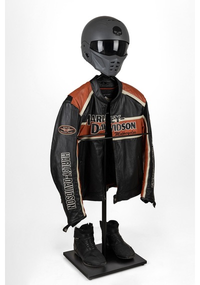 Biker Butler Kask Askılı Metal Dilsiz Uşak Motosiklet Tutkunlarına Özel Siyah1